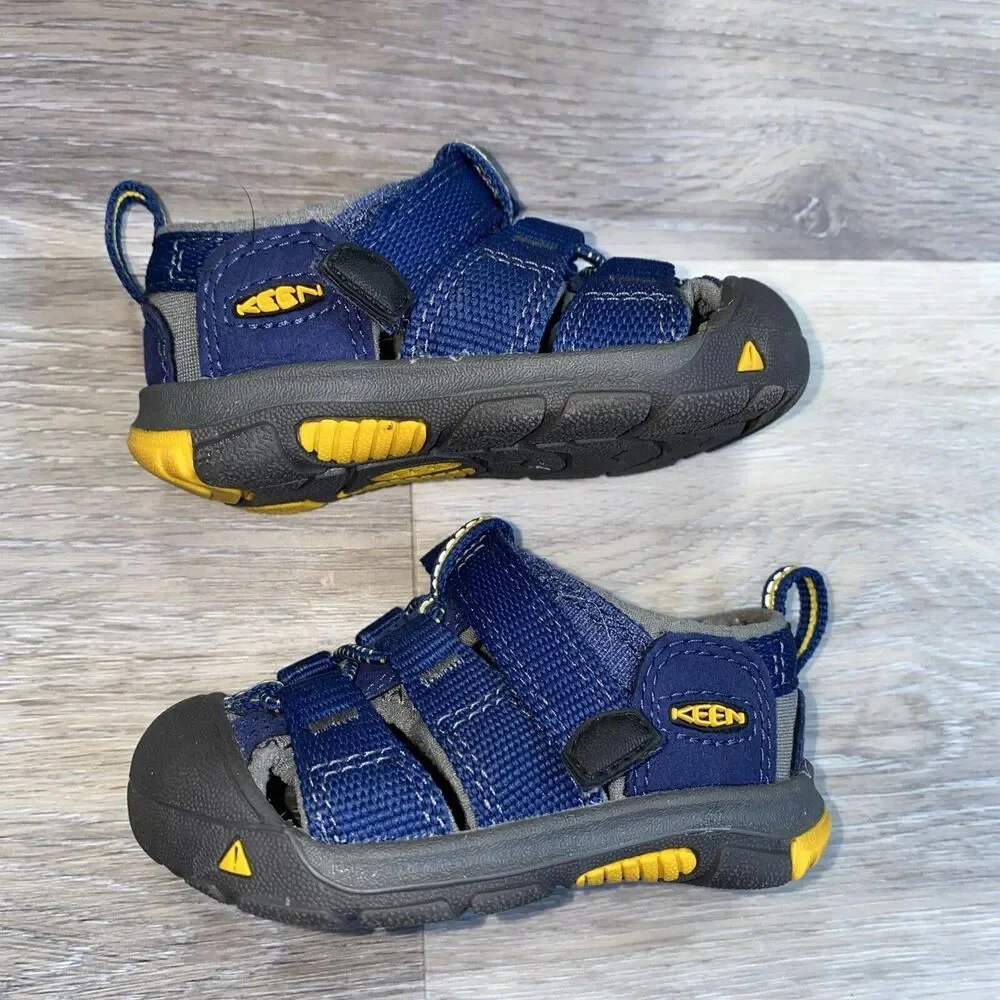 Youth KEEN Newport H2 “Blue Depths/Gargoyle” Sandals - Size 4- 1021492